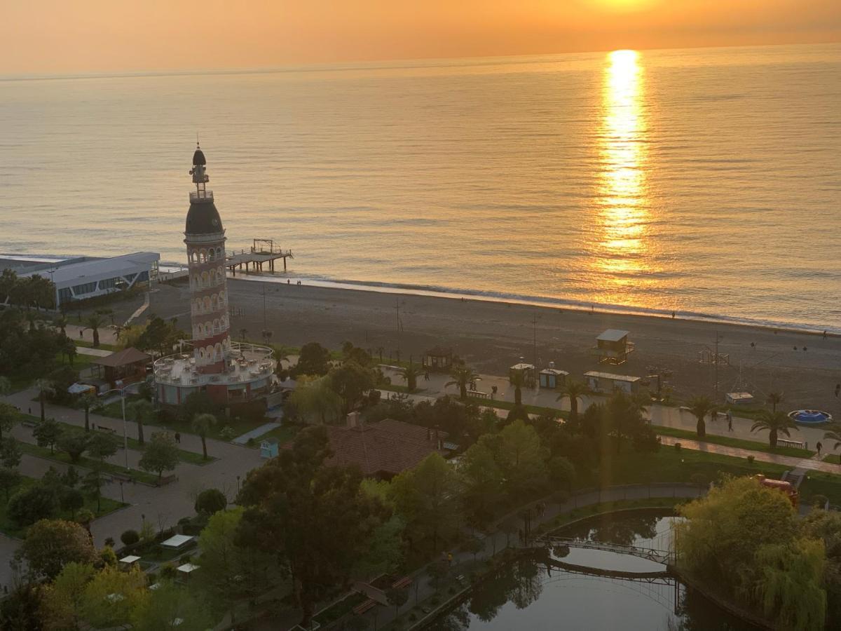 Orbi City Suite Batumi Exterior foto